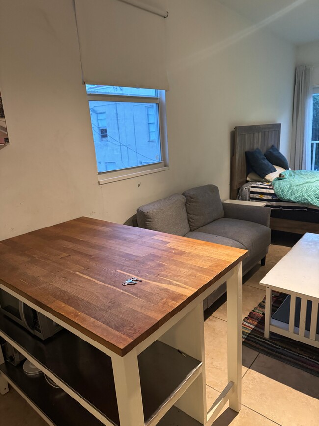 Building Photo - 444 SW 3rd St