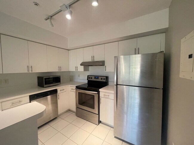 Foto del edificio - 4824 N State Rd 7