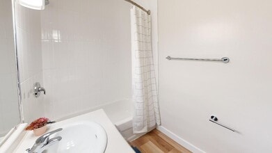 Interior Photo - Parkway Park