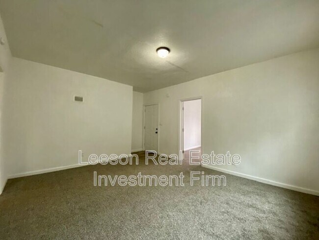 Foto del edificio - 3042 Fulton St