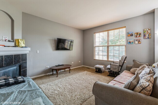 Foto del edificio - 912 Neudearborn Ln