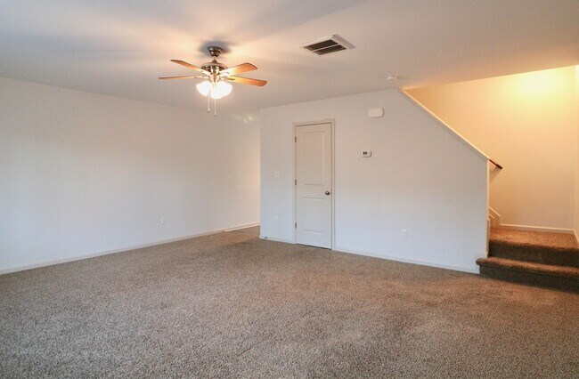 Building Photo - 110 Aaron Pl