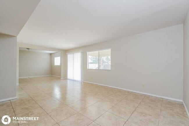 Building Photo - 2751 S Sarnoff Dr, Tucson, AZ 85730