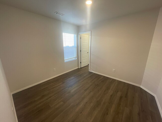 Foto del edificio - BRAND NEW Four Bedroom | Two Bath Home in ...
