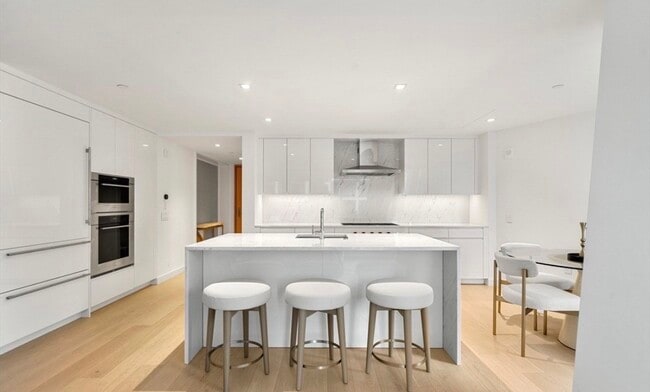 Foto del edificio - 150 Seaport Blvd