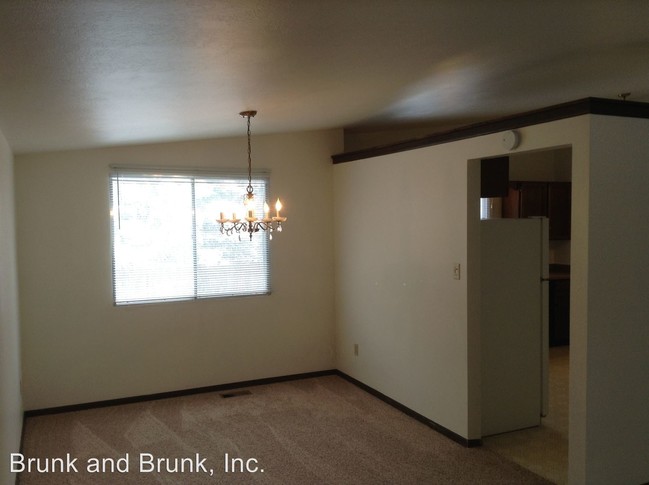 Building Photo - 5530 Lavarie Ct