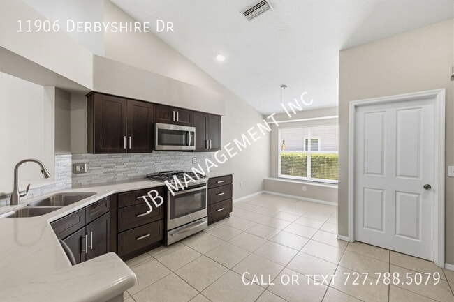 Building Photo - 11906 Derbyshire Dr