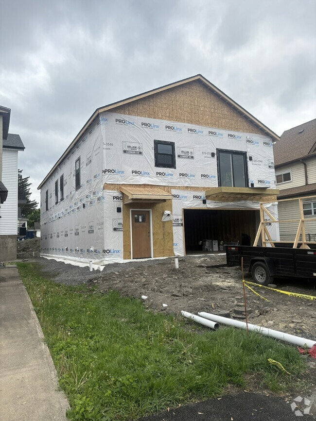 Building Photo - 1109 S Webster Ave
