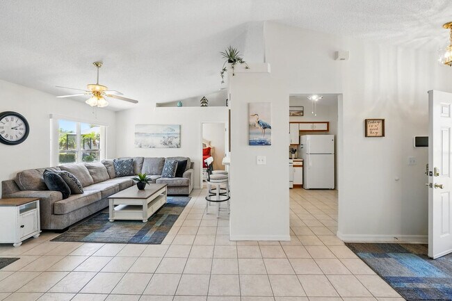 Building Photo - 15013 Margaux Dr