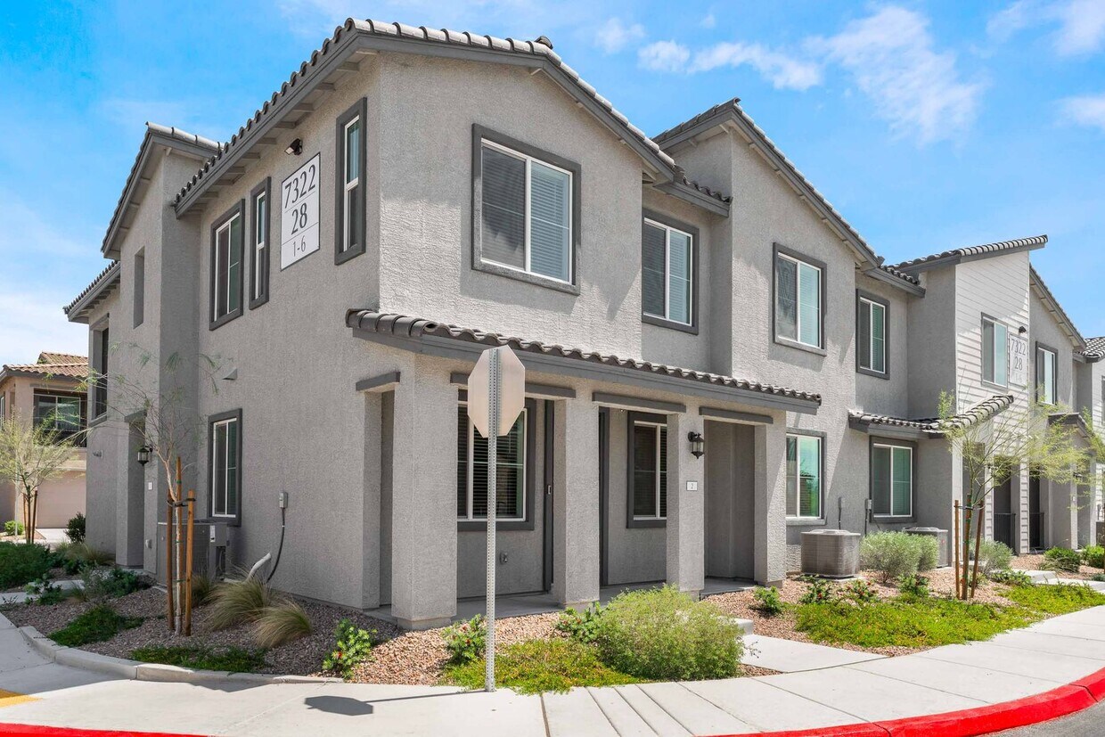 Primary Photo - Contemporary Luxury: Your Dream Home!