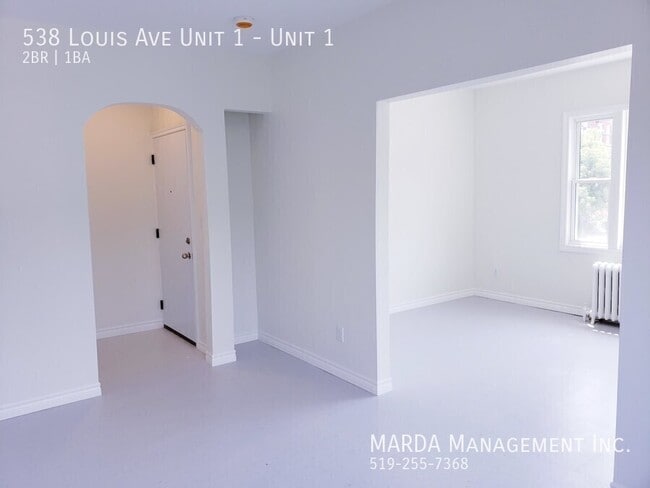 Building Photo - CHARMING 2 BED/1 BATH NEAR DOWNTOWN + HYDRO & GAS!
