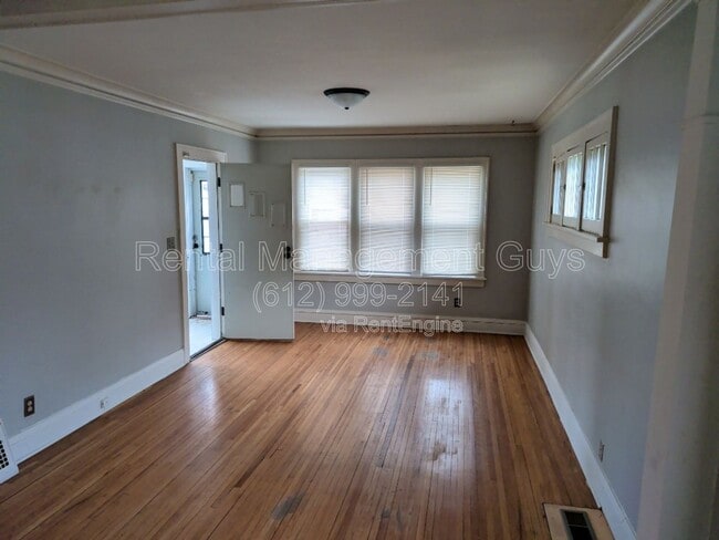Building Photo - 1801 N Thomas Ave