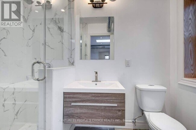 Photo du bâtiment - 1514 Queen St W