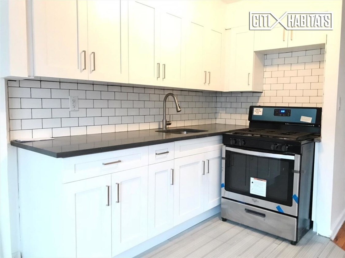 Foto principal - 1466 Rockaway Pkwy