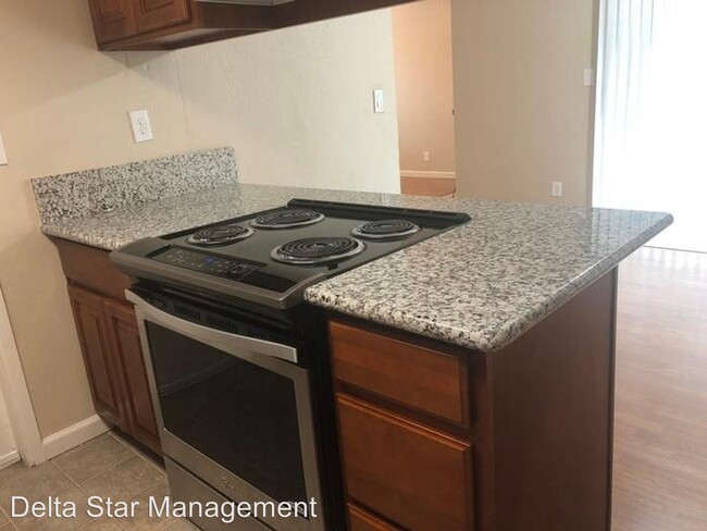 Building Photo - 6646-6646 Nielsen Way