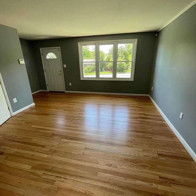 Building Photo - 4903 Brandon Ln