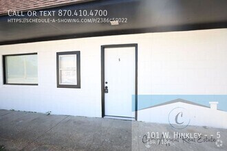 Building Photo - 101 W Hinkley Ave