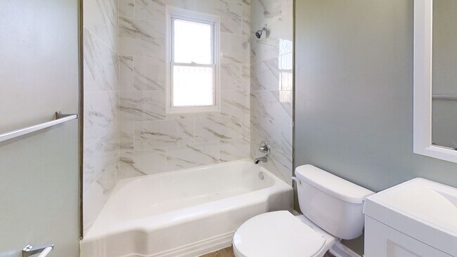 Foto del edificio - Aberdeen - 3 and 1 baths Available!