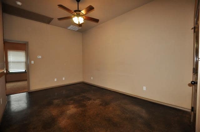 Building Photo - 663 W Tarleton St