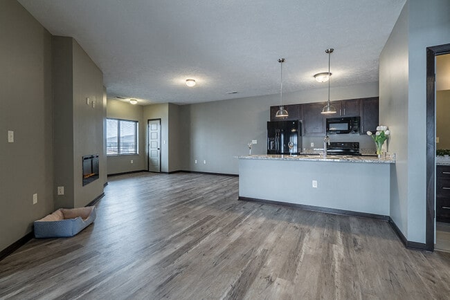 Building Photo - North Pointe Villas