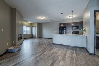 Building Photo - North Pointe Villas