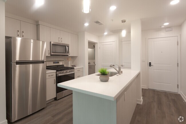 0HAB,1BA- 600SF - Cocina - Monticello Apartment Homes