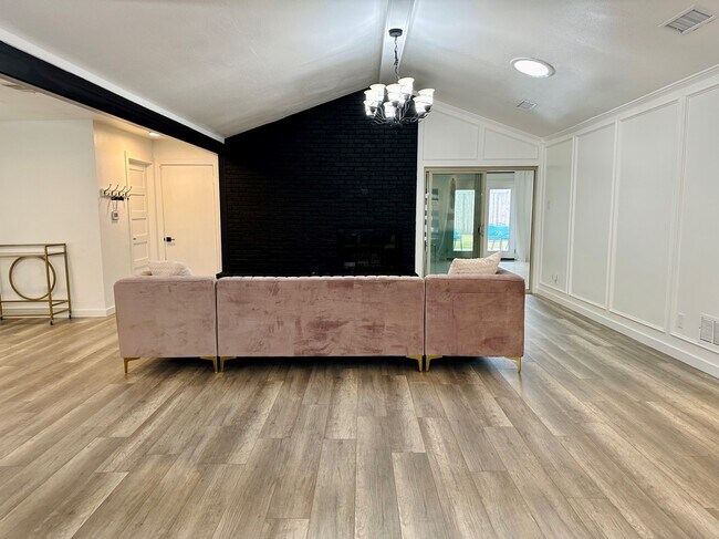 Foto del edificio - 1409 Stoneboro Ln