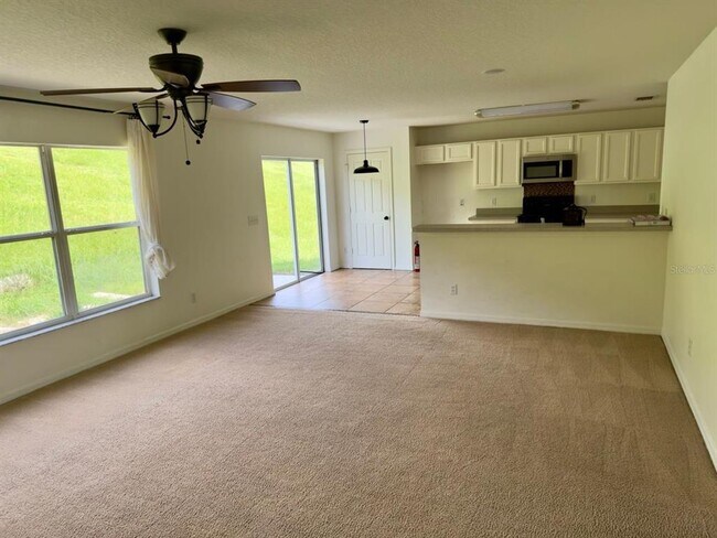 Foto del edificio - 678 Skyridge Rd