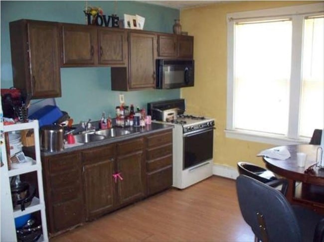 Building Photo - 3609 St Martins Pl