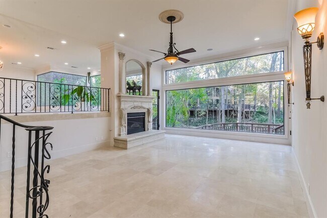 Foto del edificio - 15 W Shady Ln