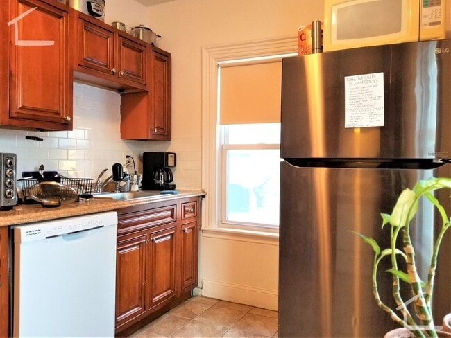 Beautiful 4 Bed available for 9/1 - Beautiful 4 Bed available for 9/1 House