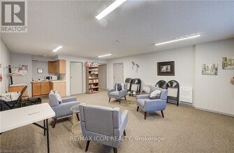 Building Photo - 440 Durham St W