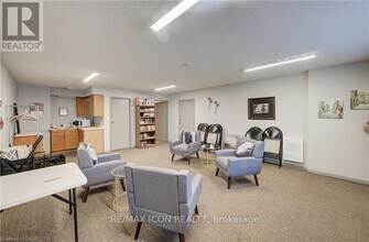 Building Photo - 440 Durham St W