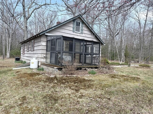 Building Photo - 5 Loop Rd