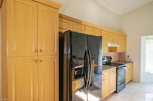 Foto del edificio - 3 br, 2 bath House - 2761 NE 27th Cir