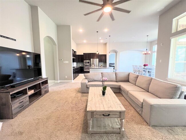 Foto del edificio - 21413 Hines Ln