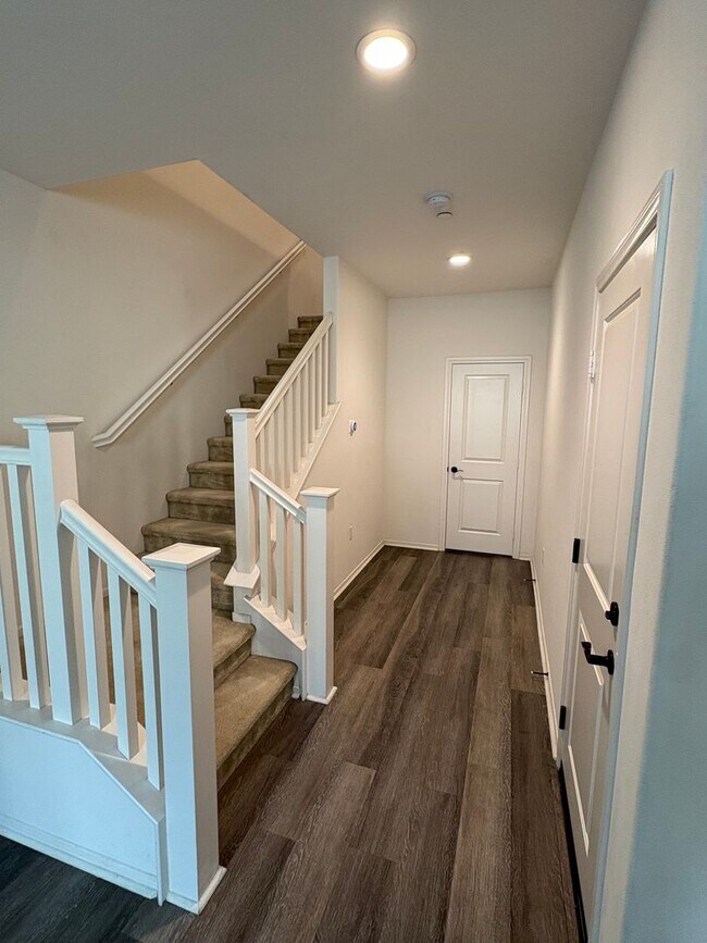 Foto del edificio - 3160 E Yountville Dr