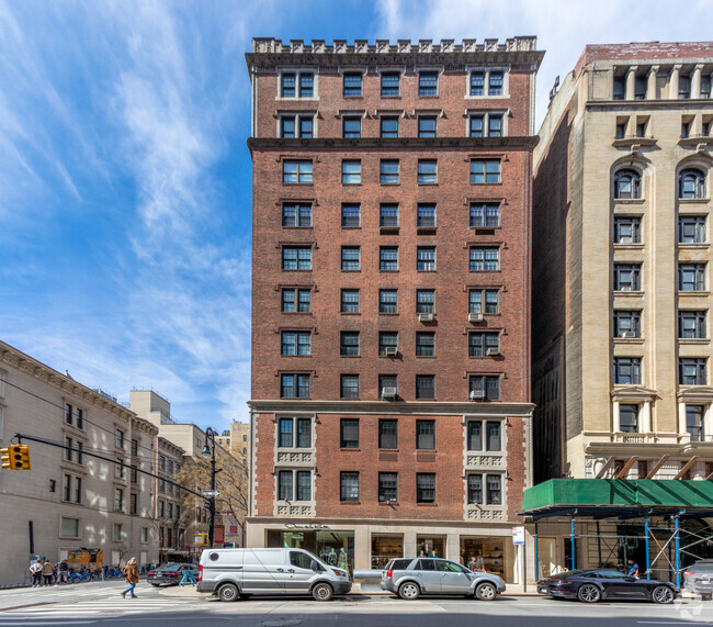 Building Photo - Chez 66