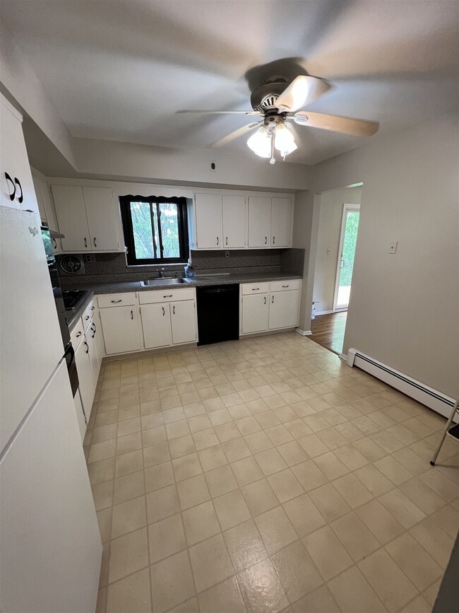 Building Photo - 429 10th Street, Palisades Park, NJ 07650 ...