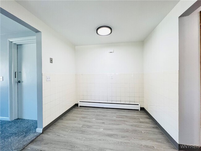 Foto del edificio - 1199 Center Rd