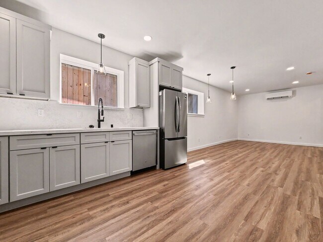 Foto del edificio - 3538 S Hudson St
