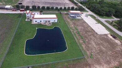 Building Photo - 6602 Rohan Rd