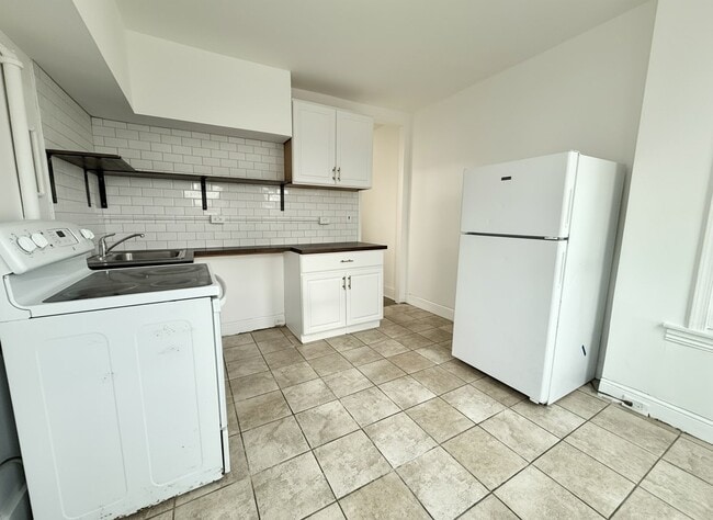 Foto del edificio - 636 W Lafayette St