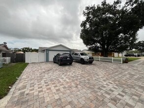 Building Photo - 6818 Eden Ln