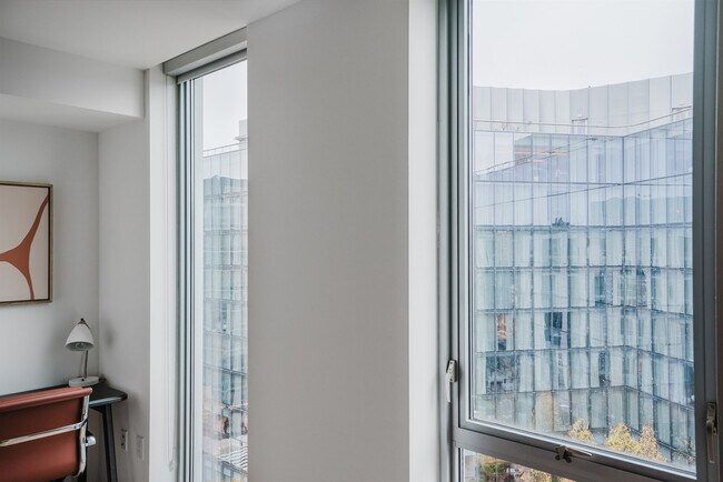 Foto del edificio - 875 10th St NW