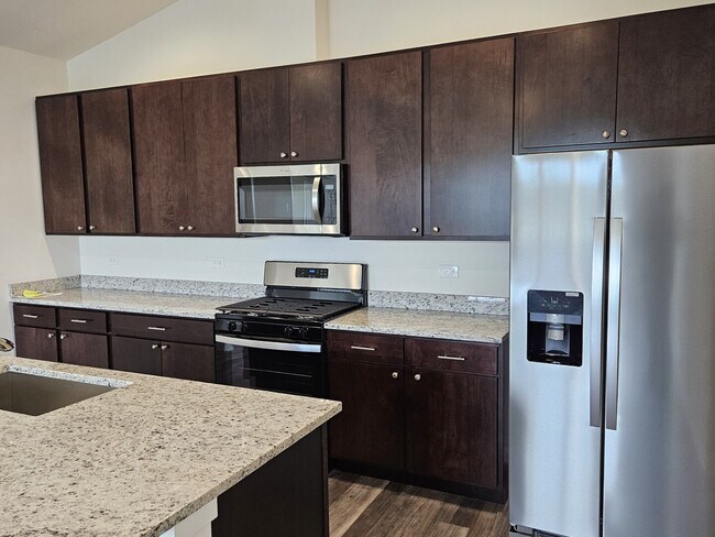 Foto del edificio - 50 Olympus Dr