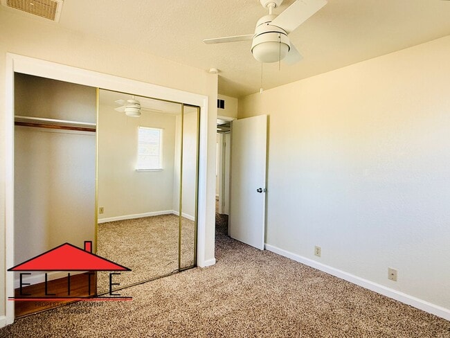 Building Photo - AVAILABLE NOW!!