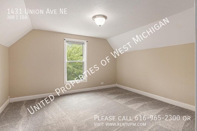 Building Photo - 1431 Union Ave NE