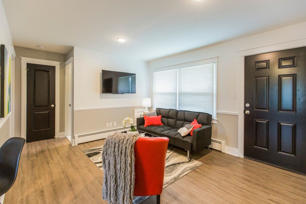 Foto principal - 2131 Normandy Rd
