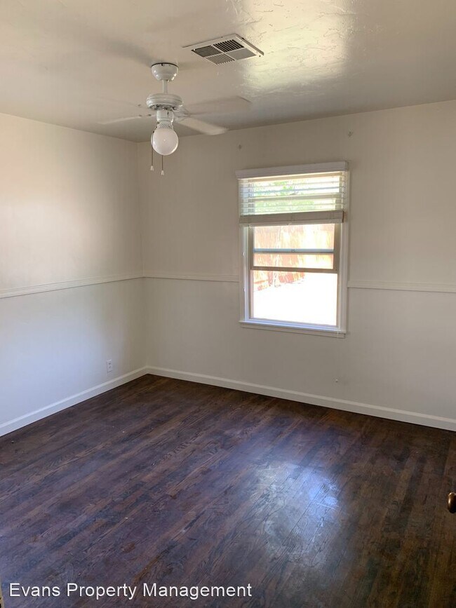 Building Photo - 2 br, 1 bath House - 820 S Oak Park St